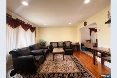 372 Main Street, Bergenfield, NJ 07621 - Photo 3