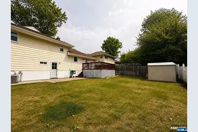 372 Main Street, Bergenfield, NJ 07621 - Photo 27
