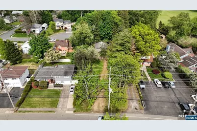 3-23 Saddle River Road, Fair Lawn, NJ 07410 - Photo 5