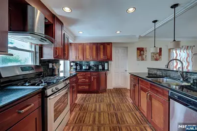 13 Hazel Avenue, Livingston, NJ 07039 - Photo 7