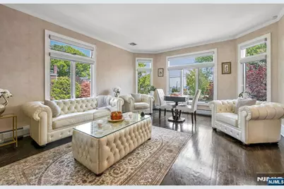 1115 Arcadian Way, Fort Lee, NJ 07024 - Photo 9