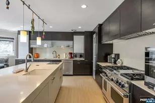 1115 Arcadian Way, Fort Lee, NJ 07024 - Photo 17