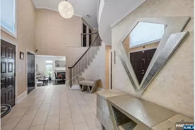 1115 Arcadian Way, Fort Lee, NJ 07024 - Photo 9