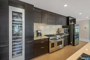 1115 Arcadian Way, Fort Lee, NJ 07024 - Photo 19