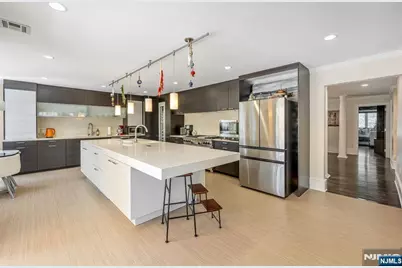 1115 Arcadian Way, Fort Lee, NJ 07024 - Photo 15