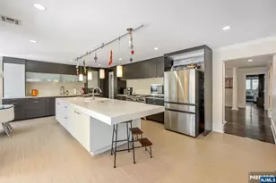 1115 Arcadian Way, Fort Lee, NJ 07024 - Photo 15