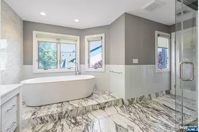 1115 Arcadian Way, Fort Lee, NJ 07024 - Photo 29