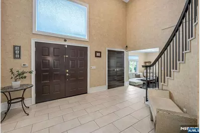 1115 Arcadian Way, Fort Lee, NJ 07024 - Photo 5