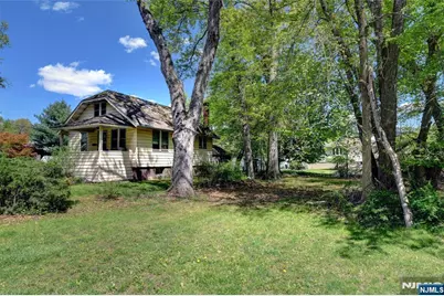 86 Greenwood Avenue, Pequannock Township, NJ 07440 - Photo 11