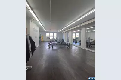 665 Anderson Avenue 3rd Fl #3rd FL, Cliffside Park, NJ 07010 - Photo 5