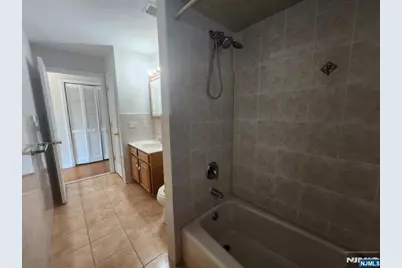 226 Newark Avenue 2 #2, Lyndhurst Township, NJ 07071 - Photo 7