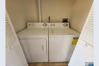 226 Newark Avenue 2 #2, Lyndhurst Township, NJ 07071 - Photo 15