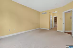 33 Windsor Ln, Ramsey, NJ 07446 - Photo 17
