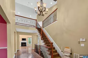 33 Windsor Ln, Ramsey, NJ 07446 - Photo 3