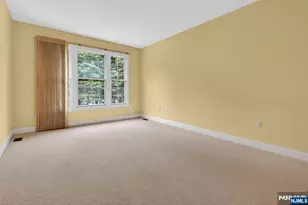 33 Windsor Ln, Ramsey, NJ 07446 - Photo 15