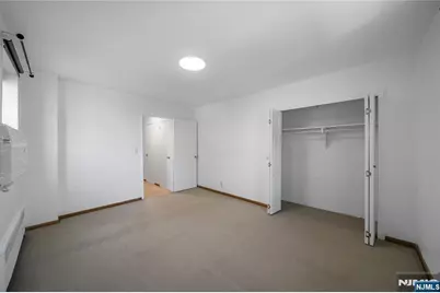 2345 Linwood Avenue 1E #1E, Fort Lee, NJ 07024 - Photo 15