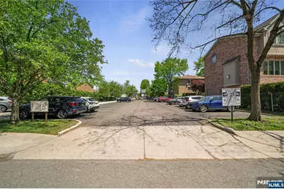 2345 Linwood Avenue 1E #1E, Fort Lee, NJ 07024 - Photo 21