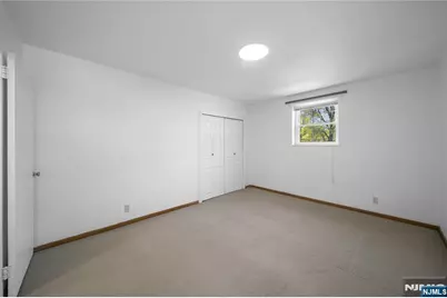 2345 Linwood Avenue 1E #1E, Fort Lee, NJ 07024 - Photo 13