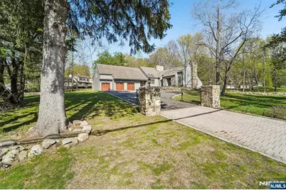 11 Carlough Road, Upper Saddle River, NJ 07458 - Photo 35