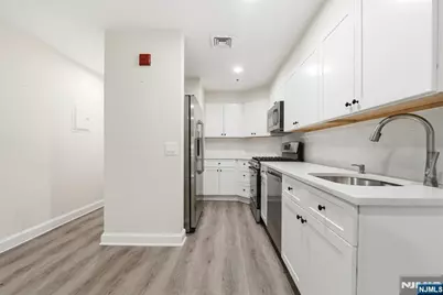401 Dercole 120 #120, Norwood, NJ 07648 - Photo 9