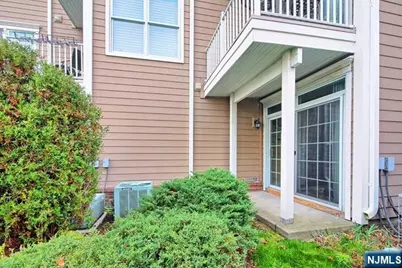 453 Albany Court, West New York, NJ 07093 - Photo 17