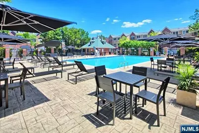 453 Albany Court, West New York, NJ 07093 - Photo 21