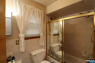 15 Garibaldi Ave, Newark, NJ 07114 - Photo 7