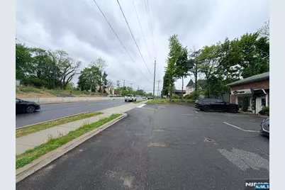 1310 Hamburg Turnpike, Wayne, NJ 07470 - Photo 23