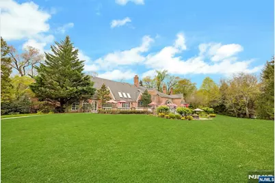 1055 High Mountain Road, Franklin Lakes, NJ 07417 - Photo 17