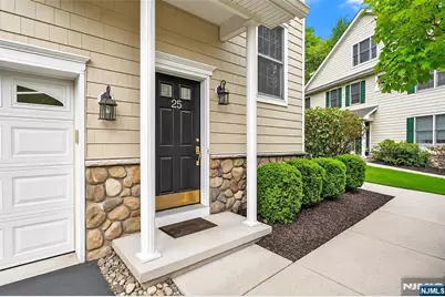 25 Woods Edge, Old Tappan, NJ 07675 - Photo 3