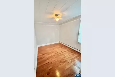 887 Schuyler Avenue, Kearny, NJ 07032 - Photo 5