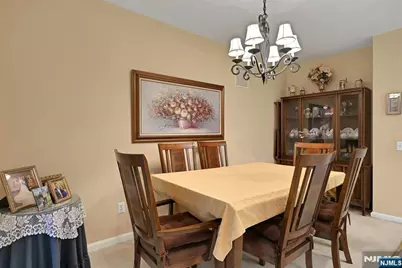 189 Forest 112 #112, Paramus, NJ 07652 - Photo 9