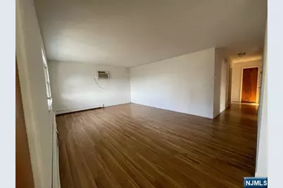 1542 10th Street 2 #2, Fort Lee, NJ 07024 - Photo 5