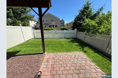 251 Marion Avenue, Cliffside Park, NJ 07010 - Photo 25
