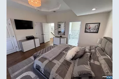 251 Marion Avenue, Cliffside Park, NJ 07010 - Photo 15