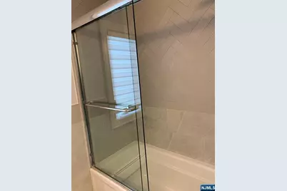 56 W Ruby Avenue 2Fl #2FL, Palisades Park, NJ 07650 - Photo 19