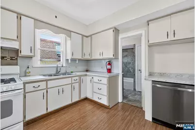 113 Wood Street, Garfield, NJ 07026 - Photo 5