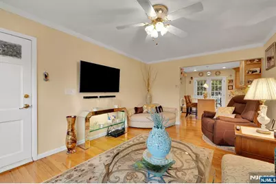 347 Mansfield Avenue, Secaucus, NJ 07094 - Photo 9