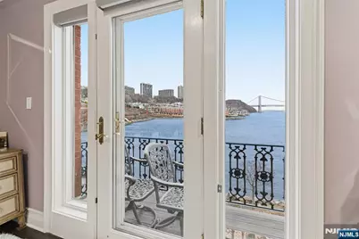 119 Hudson Cove, Edgewater, NJ 07020 - Photo 25