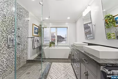 119 Hudson Cove, Edgewater, NJ 07020 - Photo 29