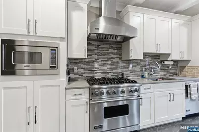 119 Hudson Cove, Edgewater, NJ 07020 - Photo 7