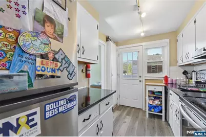 58 Sussex Road, Bergenfield, NJ 07621 - Photo 9