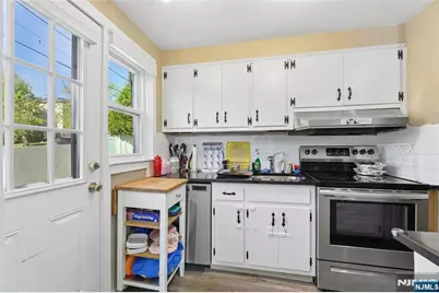 58 Sussex Road, Bergenfield, NJ 07621 - Photo 11