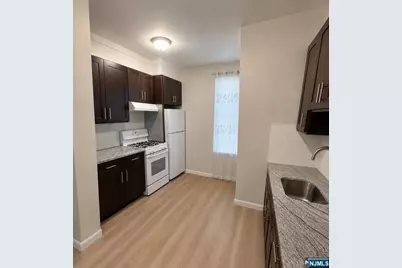 175 Cambridge Avenue 2R #2R, Garfield, NJ 07026 - Photo 9