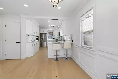 110 Central Avenue, Rochelle Park Township, NJ 07662 - Photo 7