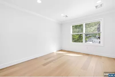 110 Central Avenue, Rochelle Park Township, NJ 07662 - Photo 11