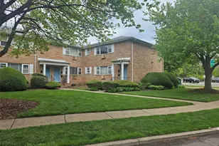 3915 Dobrin Ct, Fair Lawn, NJ 07410 - Photo 1