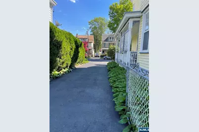 134 Harding Avenue, Clifton, NJ 07011 - Photo 11