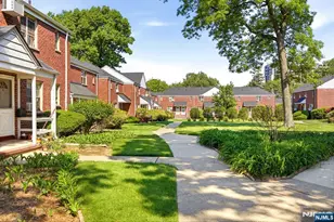 1241 Anderson 19, Fort Lee, NJ 07024 - Photo 3