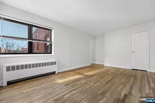 2329 Hudson Terrace E9, Fort Lee, NJ 07024 - Photo 5